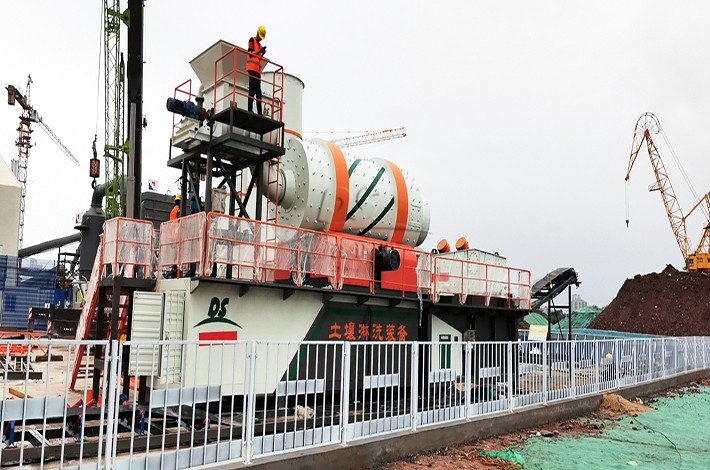 撬装式土壤淋洗设备运行现场 撬装式土壤淋洗设备运行现场